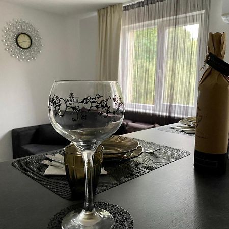 T&T Apartman Прайд Екстер'єр фото